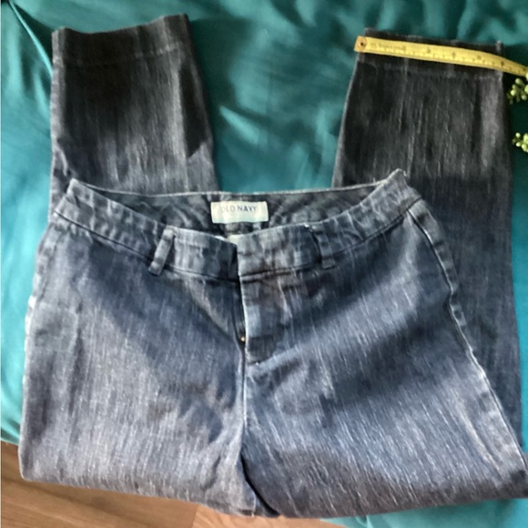 Old Navy jean capris. - Picture 7 of 9
